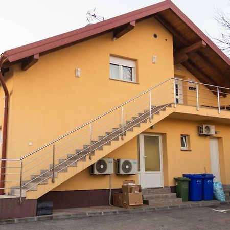 Rooms & Apartment Perak Kutjevo Ngoại thất bức ảnh