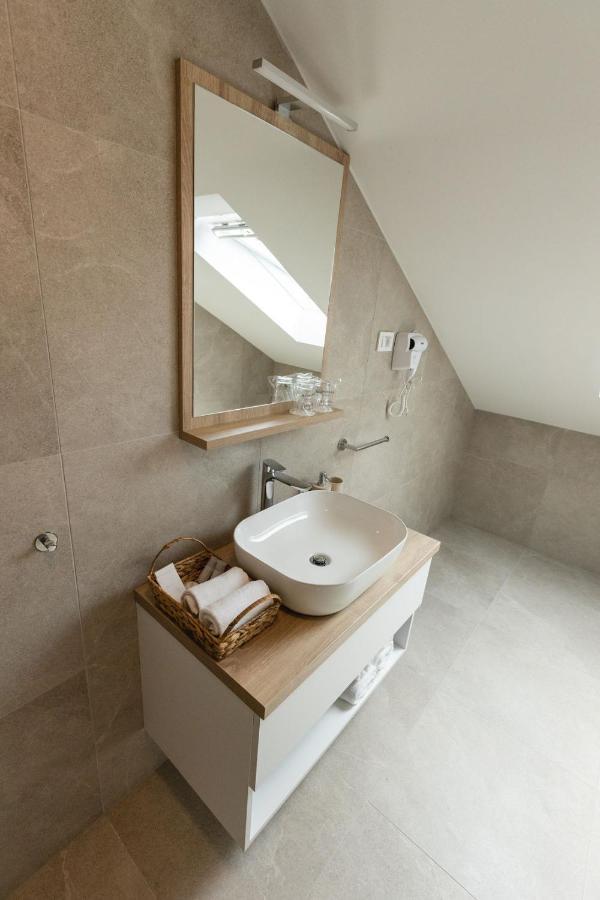 Rooms & Apartment Perak Kutjevo Ngoại thất bức ảnh