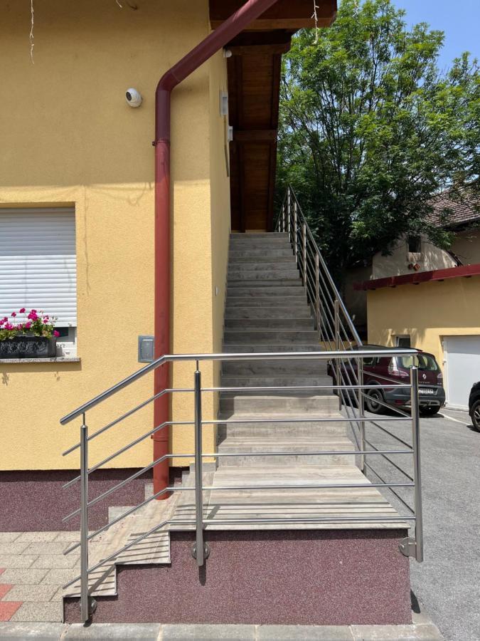 Rooms & Apartment Perak Kutjevo Ngoại thất bức ảnh
